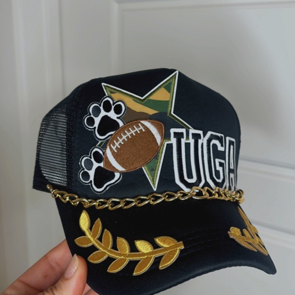 University of Georgia, custom trucker hat - Picture 4 of 6